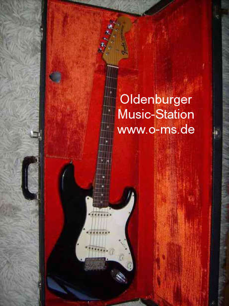 Fender Stratocaster_1968_black_Front in Case.jpg